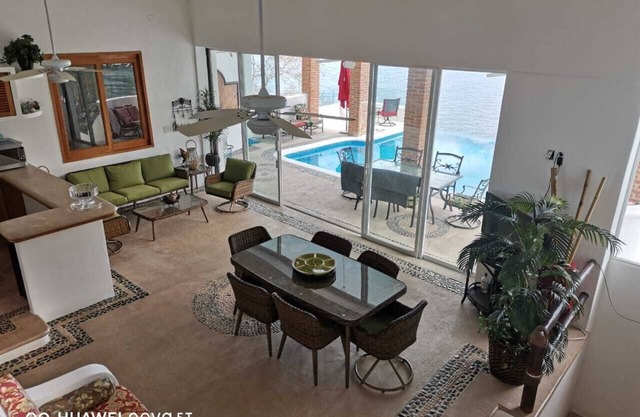 Villa la lancha on the beach
