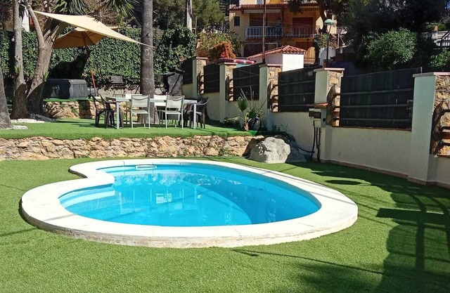 Villa 'La Mora and Pool Oasis' with Sea View, Wi-Fi and Air Conditioning