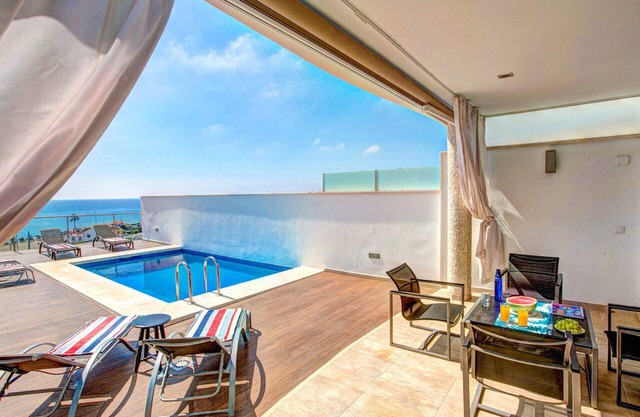 Villa Luisa Seaview 3 by Casasol