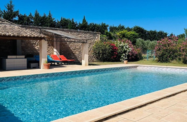 Villa Maussane-les-Alpilles, 2 bedrooms, 4 persons