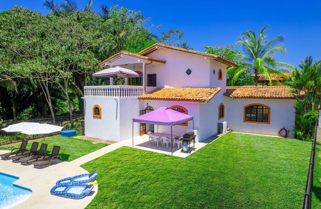 Villa Meilleur · Stylish Coastal Escape with Pool