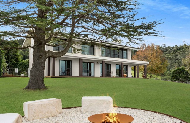 Villa Meroo Pay 2 stay 3 when booking a weekend May - September