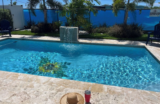 Villa MiCasaSuCasa 🌻 Boqueron PR 3 bedrooms 3 full bathrooms sleeps 9. Pool