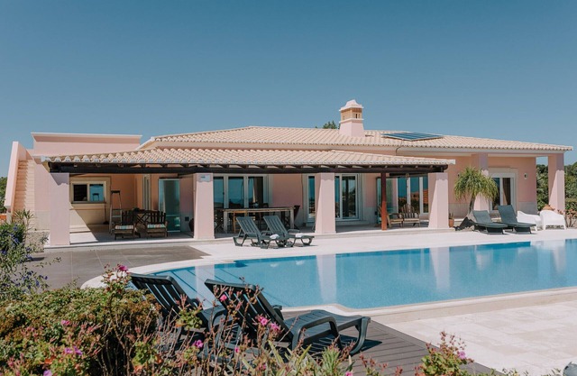 Villa Monte dos Agostos - Amazing 3-bedroom villa with exceptional views!