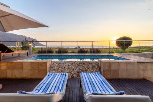 "Villa Montemar' Luxury Villa for 6 on the Beach with Pool