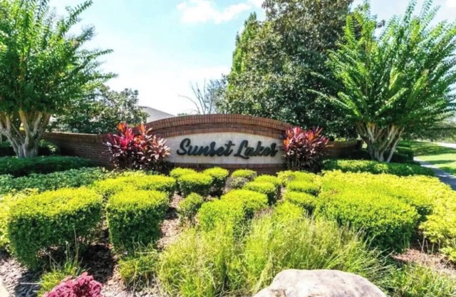 Villa near Disney Jacuzzi Pool 4bed-3baths