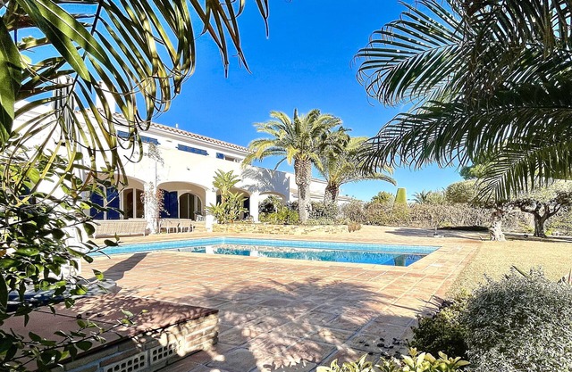 Villa Oceana a grand, remarkably beautiful luxurious villa