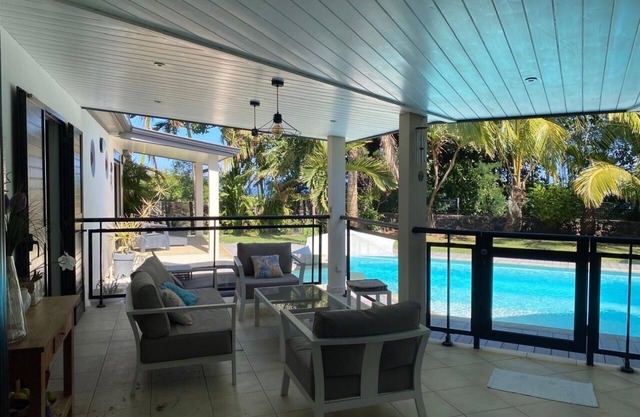 Villa Paisible Avec Piscine, Grand Jardin Arboré