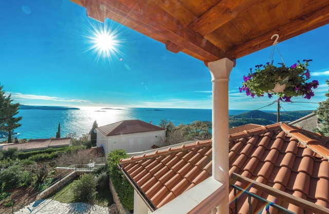 Villa Platanus with Private Pool & Sea View
