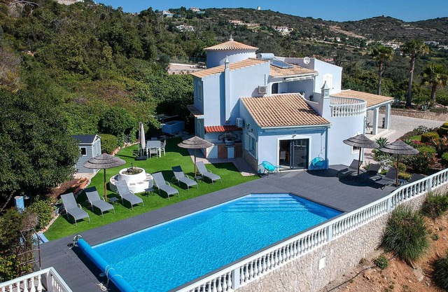 Villa Raymar | 4 Bedrooms | Panoramic Views | Sta. Barbara de Nexe
