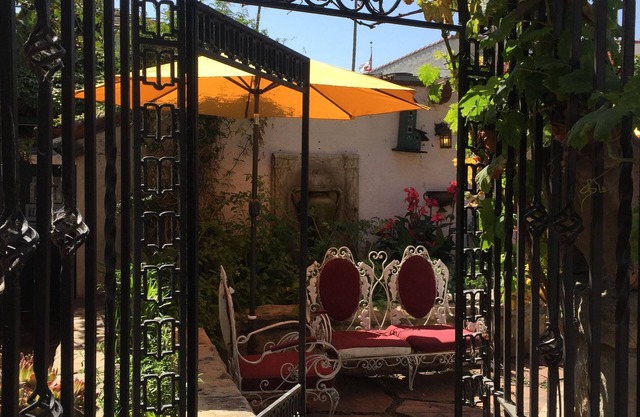 Villa Rosa Inn