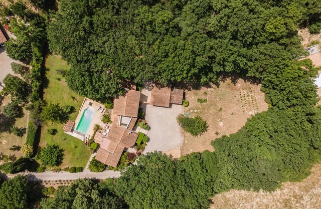Villa Saint Cannat with swimming pool