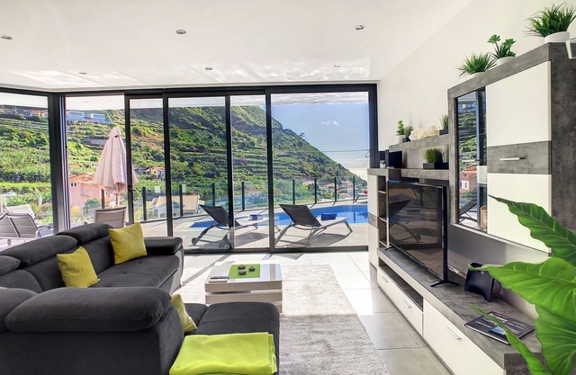 Villa Stella by LovelyStay