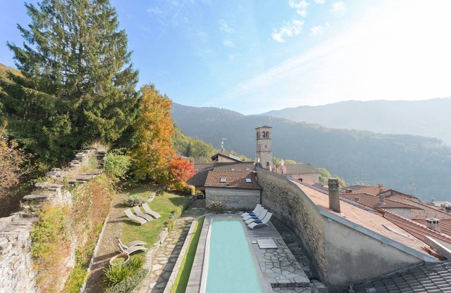 Villa Torre di Palanzo with Magnificent View
