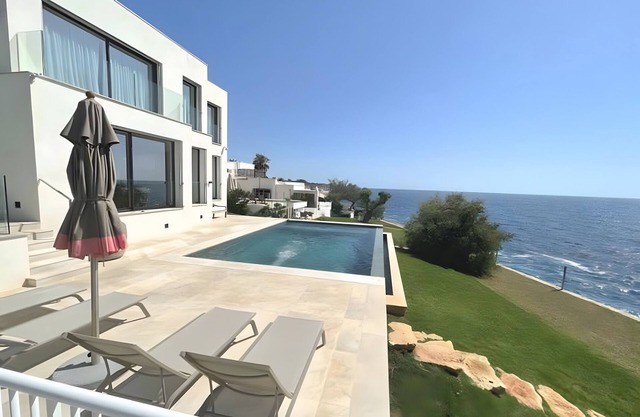 Villa 'Tortuga' with Sea View, Wi-Fi and Air Conditioning