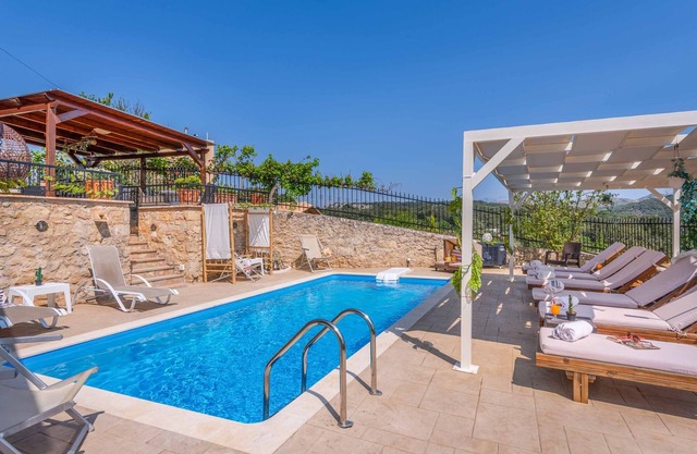 Villa Tresor - Six Bedroom Villa, Sleeps 11