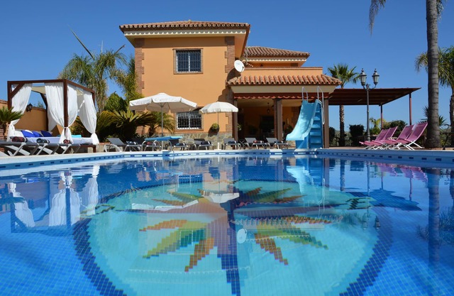 Villa Vereda del Palmar, BBQ, Wifi, private heat pool; for free October