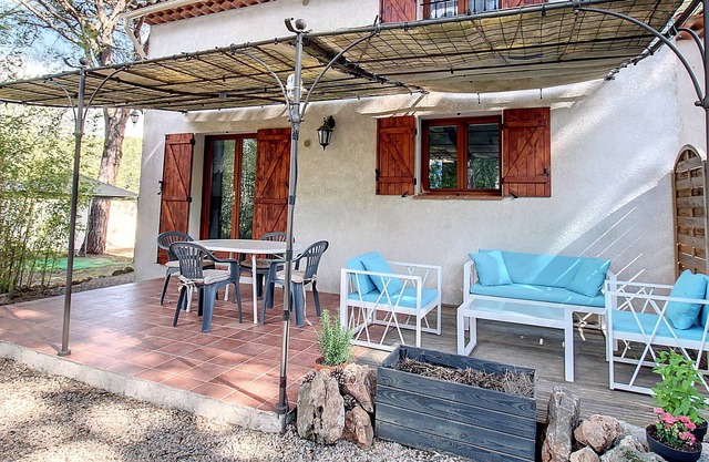Villa Vidauban, 2 bedrooms, 6 persons