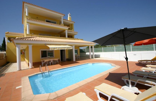 Villa Vista Mar Piscina Suites
