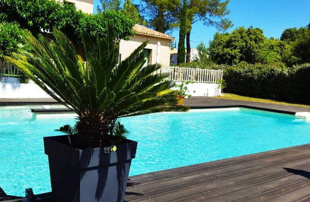 Villa with magnificent pool and panoramic view