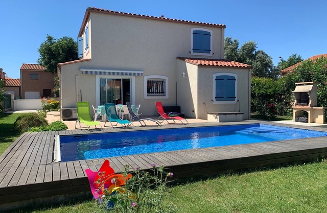 Villa with private pool, AC, 3 bdr, garden, parking and WIFI in Elne