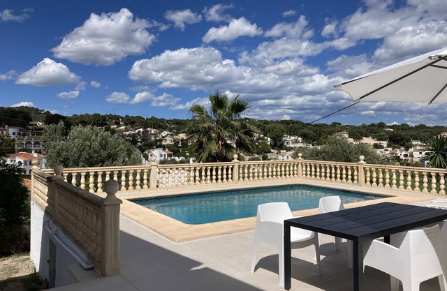 Villa with private pool near the beach with free WiFi