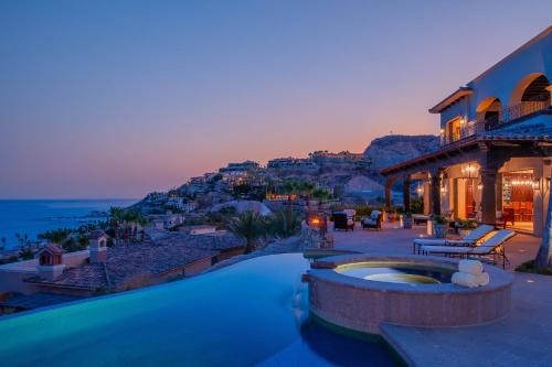 Villas Del Mar Fully Staffed and access to Golf & Palmilla Dunes Club