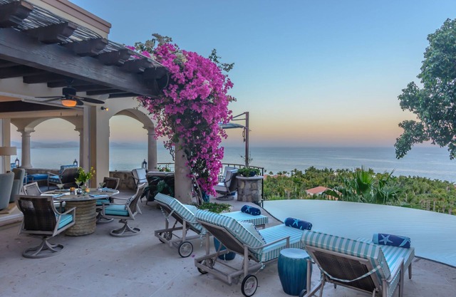 Villas Del Mar, Palmilla - Spectacular Ocean Views! Private and Secure!