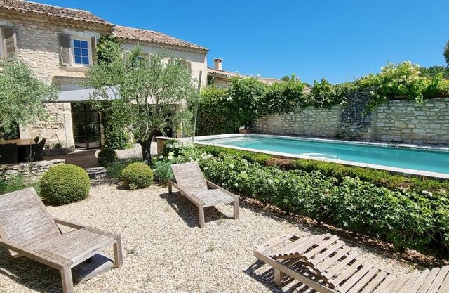 VILLAS DU LUBERON - CLOS VITALINE