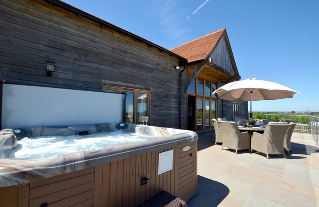 Vineyard View - Six Bedroom House, Sleeps 12