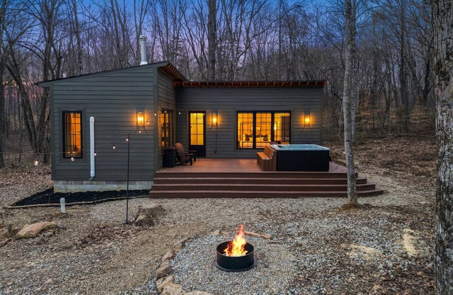 Virginia's House | Hocking Hills