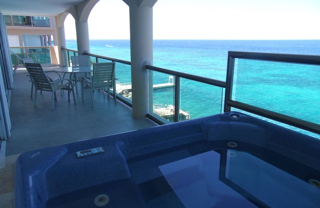 VISTA AZUL - Beautiful Decorated Ocean Front - 4 Bedrooms - 6th Floor