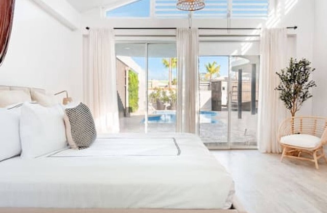 Vistamar Villa 5BDR Private Waterfront