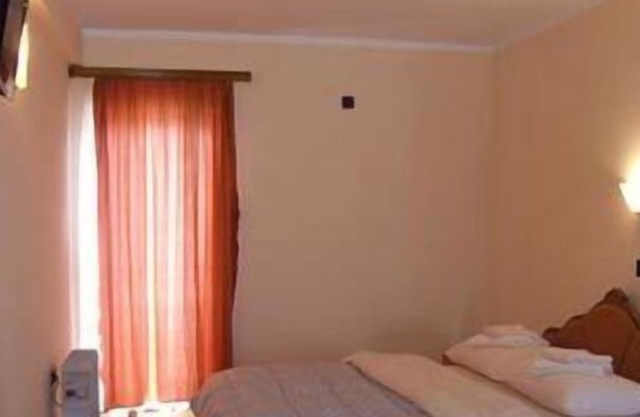 Viv Hotel
