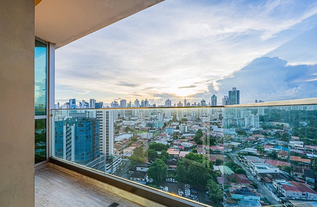 w Prestigious 2BR w Perfect Balcony View