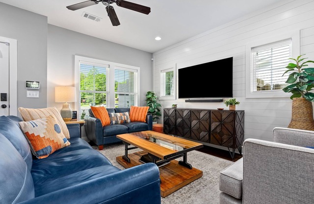 Walk to Auburn Campus Park at Home Free Golf - Tennis Easy Drive