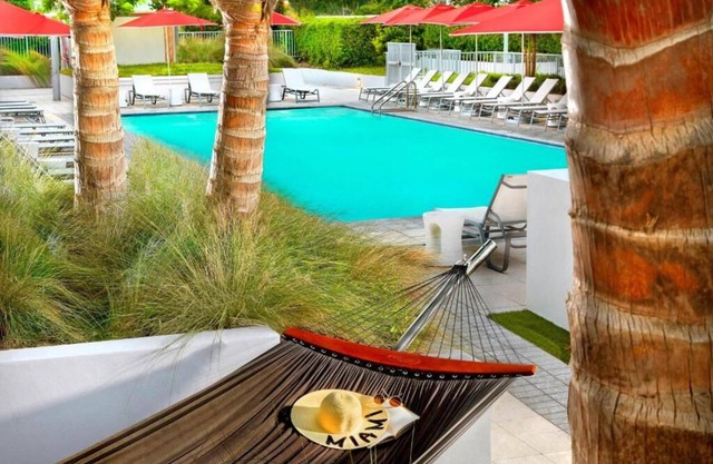 Walk to Surfside Beach from This Well-Appointed Suites w/Kitchenette - 3 Units