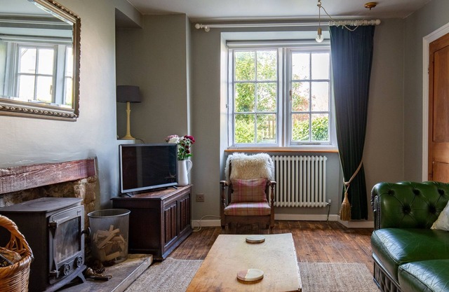 Walkley Wood Cottage - sleeps 4 guests in 2 bedrooms