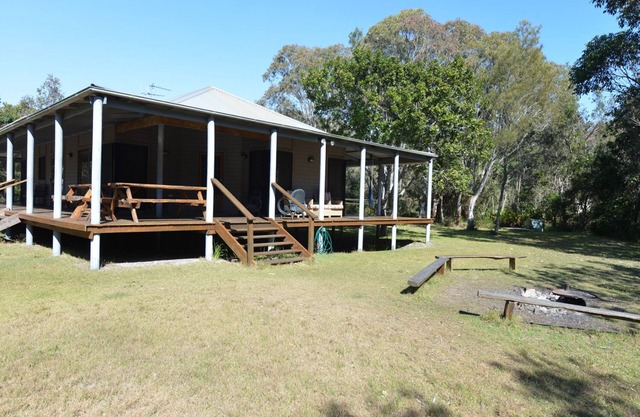 Wallum cottages - best of the bush and the beach!
