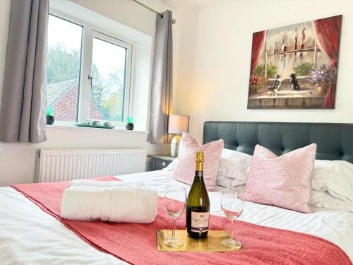 Walnut Flats-F5, Stylish 1-Bedroom - Parking, Netflix, WIFI - Close to Oxford, Bicester & Blenheim Palace