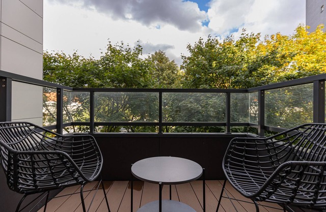 Warsaw Aleja Solidarności by Renters