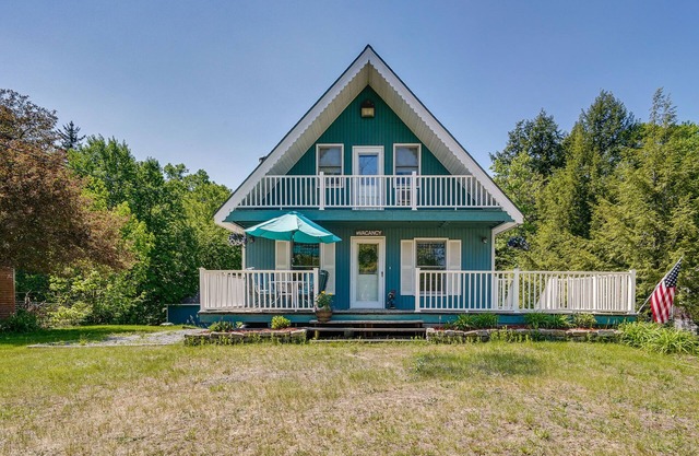 Washington Vacation Rental w/Lake Access & Grill!