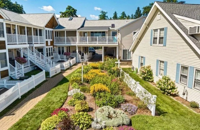 Waterfront 2-bedroom condo on Lake Winnisquam, in quaint Tilton.