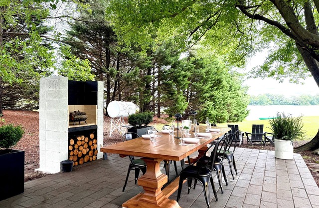 Waterfront 3-Bed Oasis Perfect for City Getaway