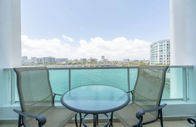 Waterfront & city view 2-bedroom, 2-bathroom studio unit in the heart of Condado