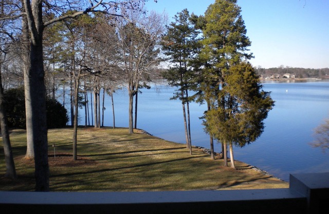 Waterfront Condo Monthly Rental, Davidson NC