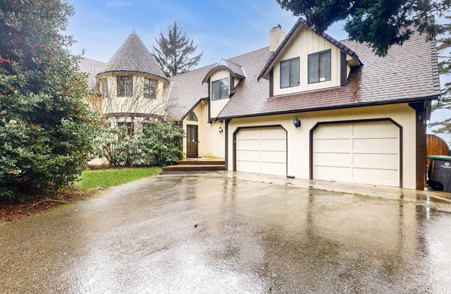 Waterfront dog-friendly home w/free WiFi, central A/C, a dry sauna, & firepit