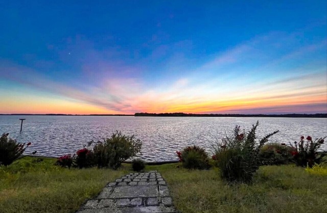 Waterfront Escape | Family-Friendly | Remodeled Home | Epic Sunset Views | Decks