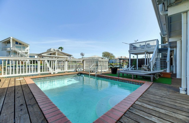 Waterfront Home w/Deck & Pool in City-by-the-Sea
