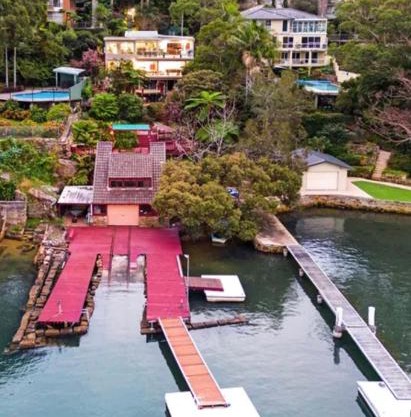 Waterfront Home In Oatley